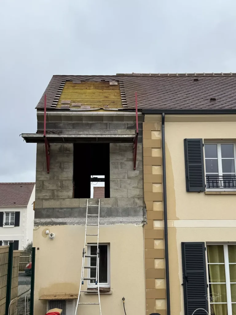 Travaux de façade en Île-de-France - Entreprise AER - Chantier à Le Mesnil-en-Thelle - Avant