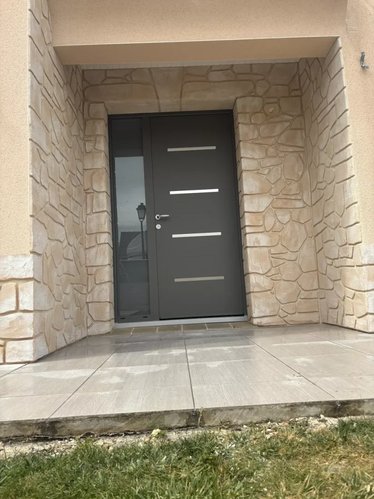 Travaux de façade en Île-de-France - Entreprise AER - Façades en imitation pierre : découvrez nos réalisations et notre savoir-faire - Septième type d'imitation