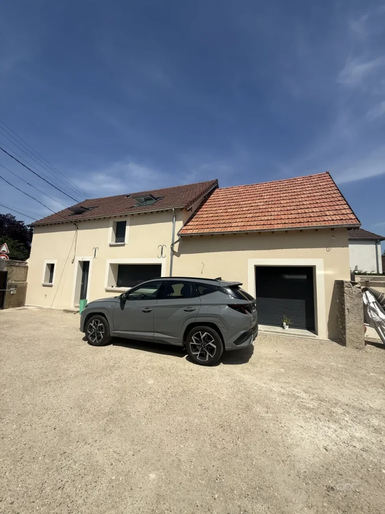 Travaux de façade en Île-de-France - Entreprise AER - Ravalement sur une maison ancienne - Après