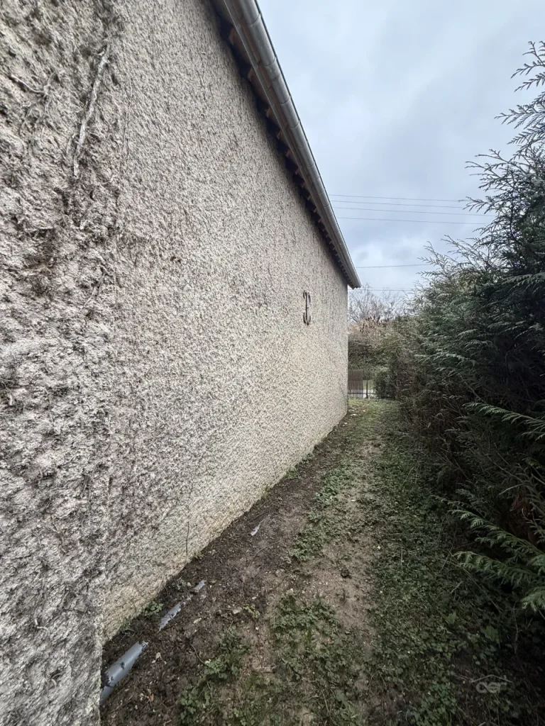 Travaux de façade en Île-de-France - Entreprise AER - Ravalement sur une maison ancienne - Avant